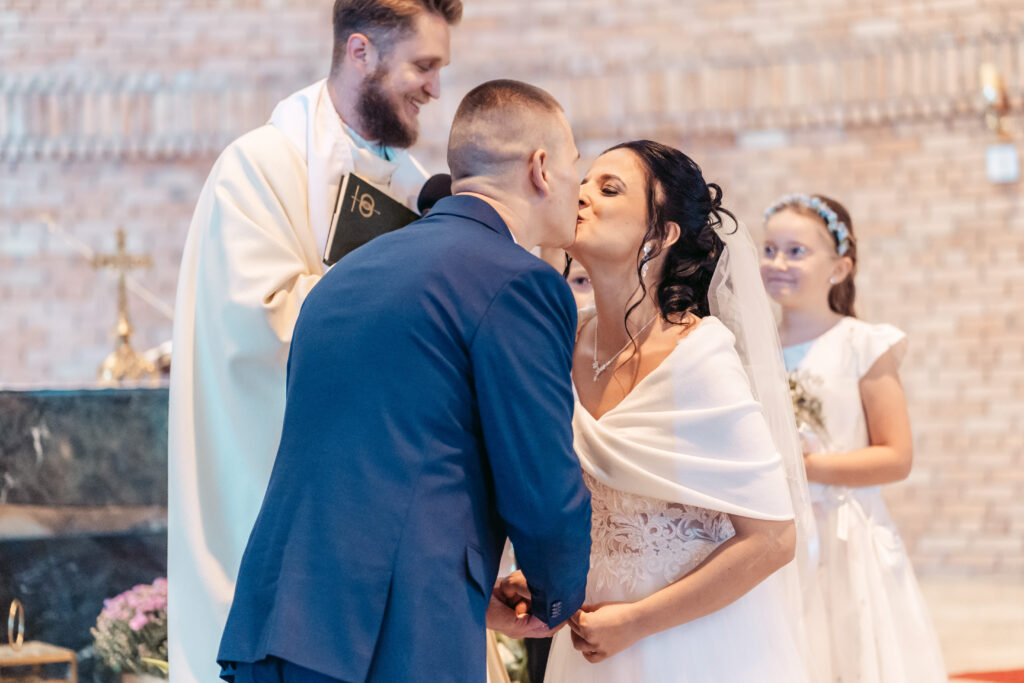 ślub, obrączki, kościół